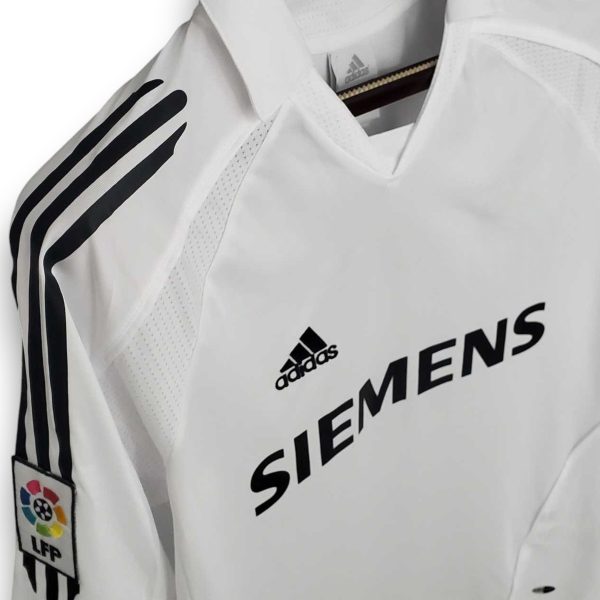 05-06-lo-Photoroom.jpg Camiseta Real Madrid 2005-2006 Local