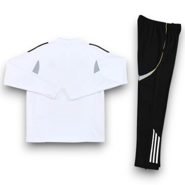 050e978a-Photoroom.jpg Chándal Real Madrid 2025-2026 Local – Entrenamiento