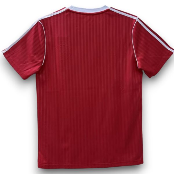 Camiseta Manchester United Entrenamiento – Retro