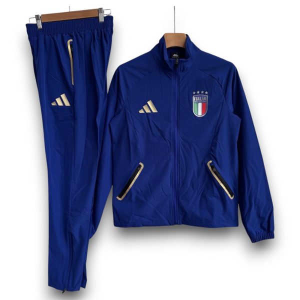 7e8b458e.jpg Chándal Italia 2026 Local – Cremallera