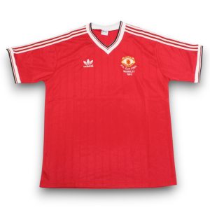 83-84-local-final-Photoroom.jpg Camiseta Manchester United 1983-1984 Local Final FA Cup