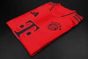 85547C6A-BFA2-4FB1-93F3-7F991D80C721-scaled-1.jpg Camiseta Bayern Munich 2024-2025 Local – Version Pro Player