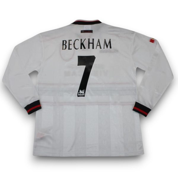 97-99-visitante-manga-larg-Photoroom.jpg Camiseta Manchester United 1997-1999 Visitante Manga Larga