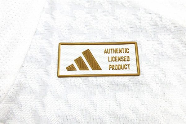 991B4343-5EC6-4BC2-9F3D-F8D13C571E27-scaled-1.jpg Camiseta Real Madrid 2024-2025 Local – Version Pro Player
