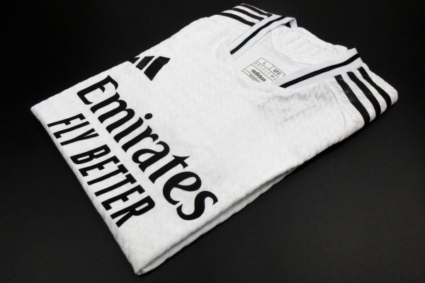 A7E0E1C0-B98E-4134-B165-F075F38D117C.jpg Camiseta Real Madrid 2024-2025 Local – Version Pro Player