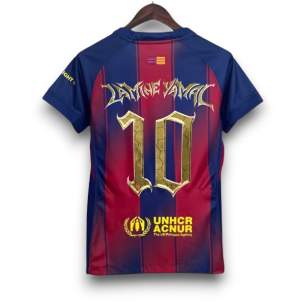 Actualizacion-Cantantes-2-scaled-2.jpg Camiseta Barcelona Lamine Yamal 2025-2026 Edición Trofeo Kopa