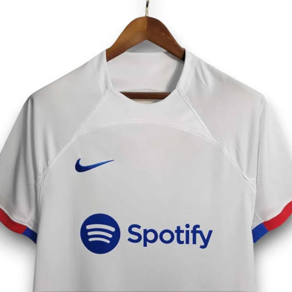 Camiseta-Barcelona-Segunda-Equipacion-2023-2024_02-Photoroom.webp Camiseta Barcelona 2023-2024 Visitante