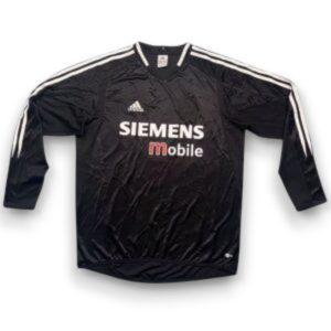 Camiseta-Real-Madrid-2004-2005-Visitante-Manga-Larga-1-300x300-Photoroom.jpg Camiseta Real Madrid 2004-2005 Visitante Manga Larga