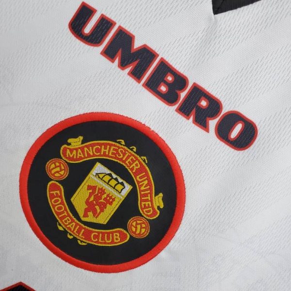 Camiseta-alternativa-Retro-Manchester-United-199697-4.jpg Camiseta Manchester United 1996-1997 Visitante