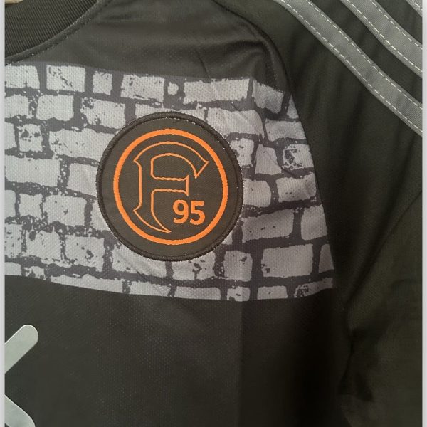 IMG-1201_4e0e063f-ae05-46f3-a275-d0e02c1bc6c2.jpg Camiseta Fortuna Düsseldorf 2023-2024 Edición Especial