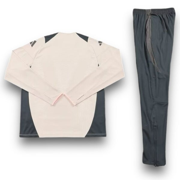 IMG-2975_7a15748a-19e8-43bd-a602-876cf45980e7.jpg Chándal Real Madrid 2024-2025 Alternativo – Entrenamiento