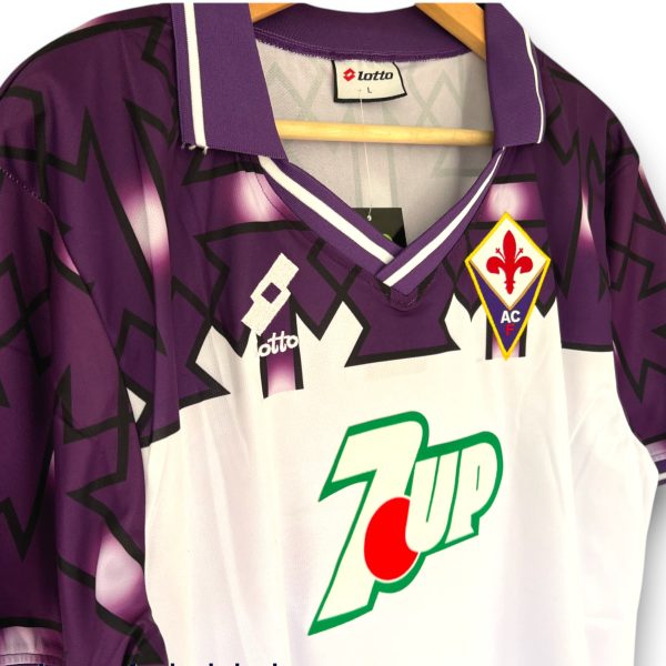 IMG_9013-PhotoRoom-3-Photoroom.jpg Camiseta AC Fiorentina 1992-1993 Visitante (copia)