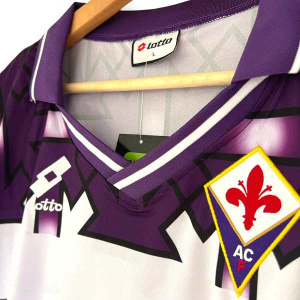 IMG_9013-PhotoRoom-5-Photoroom.jpg Camiseta AC Fiorentina 1992-1993 Visitante (copia)