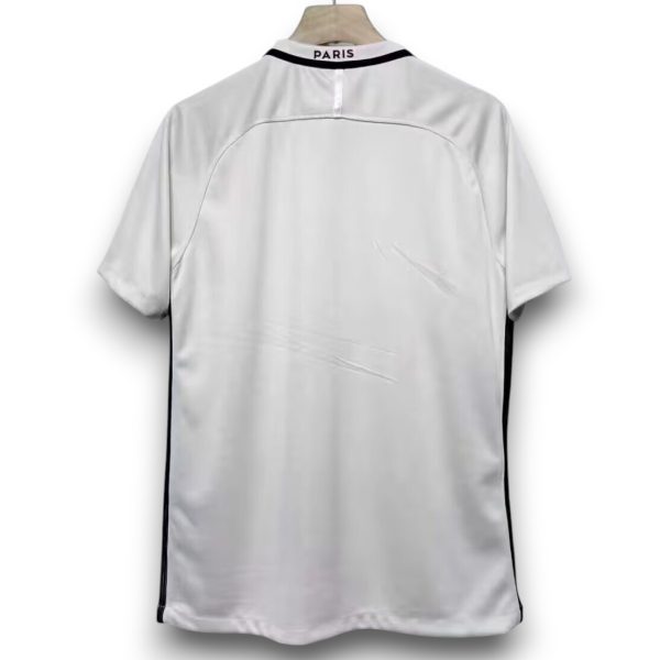 a168f2cb.jpg Camiseta París 2016-2017 Alternativa