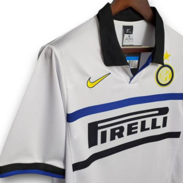 camiseta-inter-milan-1998-99-away-Photoroom.jpg Camiseta Inter de Milan 1998-1999 Visitante