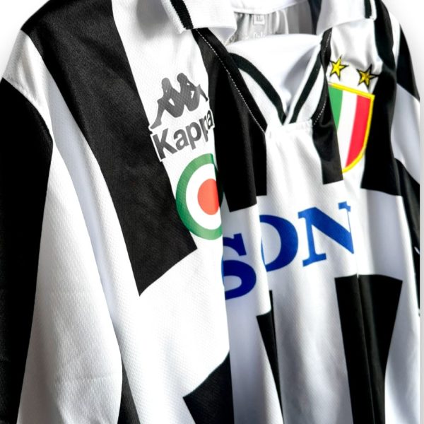camiseta-juventus-1995-1996-local-Photoroom.jpg Camiseta Juventus 1995-1996 Local