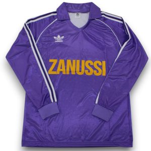 camiseta-real-madrid-84-85-visitante-manga-larga-Photoroom.jpg Camiseta Real Madrid 1984-1985 Visitante Manga Larga