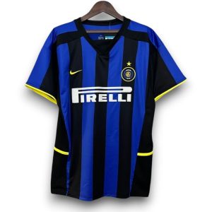 camiseta-retro-local-azul-negra-inter-milan-2002-2003-nike-1-b96490ead2a98534ce17413164810227-1024-1024-Photoroom.jpg Camiseta Inter de Milán 2002-2003 Local