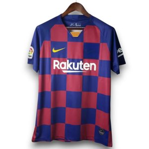 camiseta-retro-local-roja-azul-fcbarcelona-barcelona-2019-2020-nike-1-097d7354d214b8daa817154849670962-1024-1024-Photoroom-Photoroom.jpg Camiseta Barcelona 2019-2020 Local