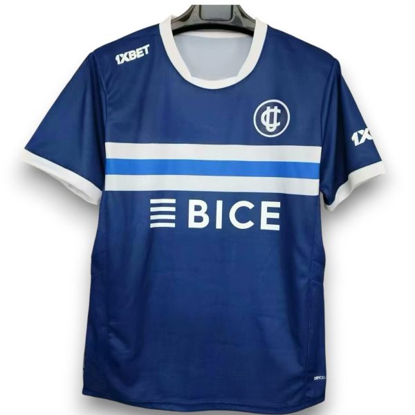 camiseta-universidad-catolica-25-26-visitante-Photoroom.jpg Camiseta Unviersidad Católica de Chile 2025-2026 Visitante