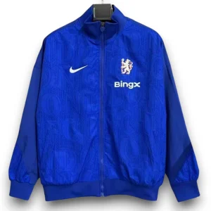 chelsea25-26darkbluewindbreakerjacket1_2.webp Chaqueta Chelsea 2025-2026 Local – Cortavientos