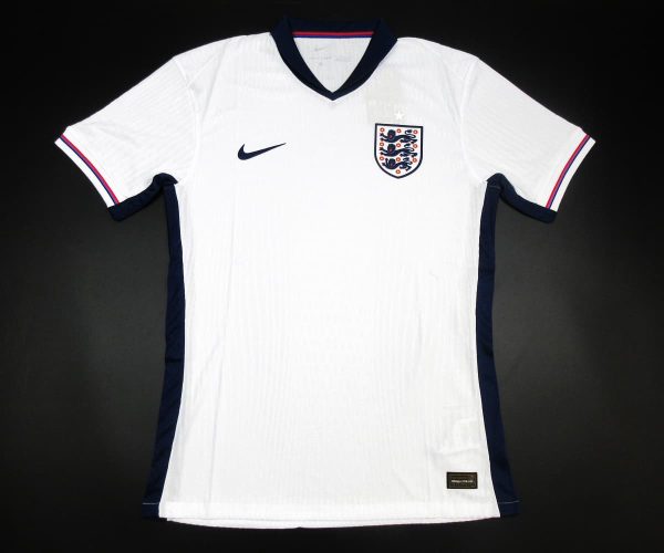 comprar-camiseta-futbol-pro-player-2024-2025-inglaterra-1.jpg Camiseta Inglaterra 2024-2025 Local – Version Pro Player