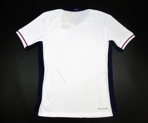 comprar-camiseta-futbol-pro-player-2024-2025-inglaterra-4.jpg Camiseta Inglaterra 2024-2025 Local – Version Pro Player