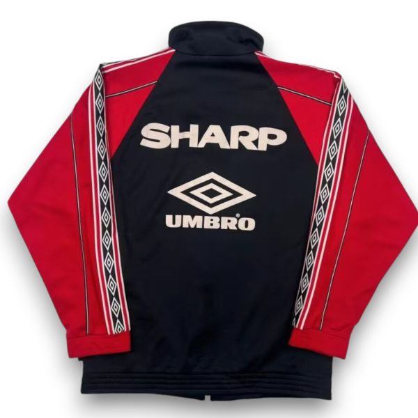 cortavientos-man-united-98-retro-Photoroom.jpg Chaqueta Retro Manchester United 1998-1999 – Cortavientos