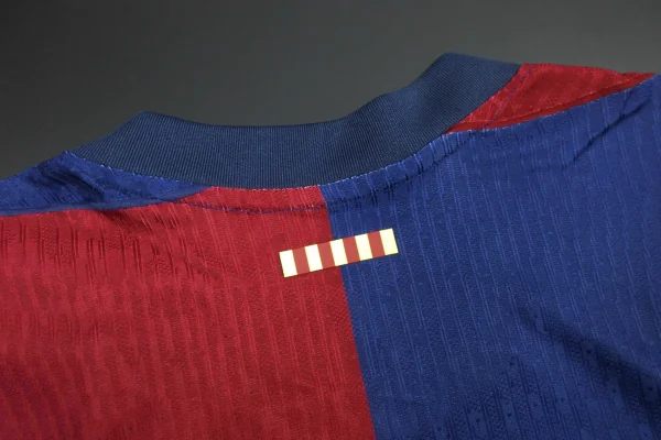 e1fc9e09.webp Camiseta Barcelona 2024-2025 Local – Version Pro Player