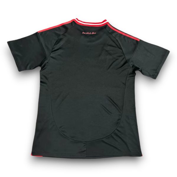 eee1f84e.jpg Camiseta Orlando Pirates 2024-2025 Local