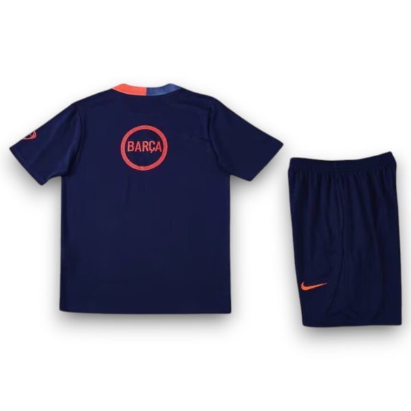 f8b6b933_f4c3e5ab-8730-4fdb-8d79-585b7ed269fa.jpg Conjunto Barcelona 2025-2026 Alternativo 3 – Entrenamiento