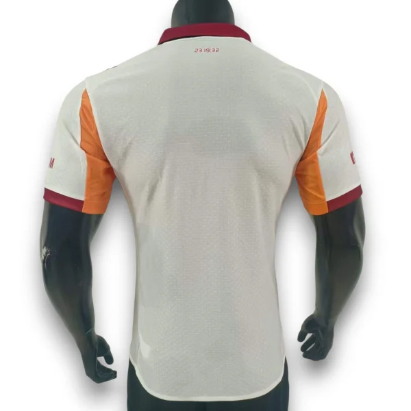 galatasharay-25-26-white-away-player-version-1.webp Camiseta Galatasaray 2025-2026 Visitante – Version Pro Player