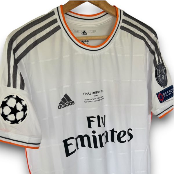 image_3fcea5d0-7dd5-43e6-b05c-84089635d84f-Photoroom.jpg Camiseta Real Madrid 2013-2014 Local Final UCL