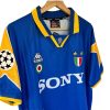 image_592332c3-4958-47ab-a72e-bc3b7d0afa7c-Photoroom.jpg Camiseta Juventus 1995-1996 Visitante Final UCL