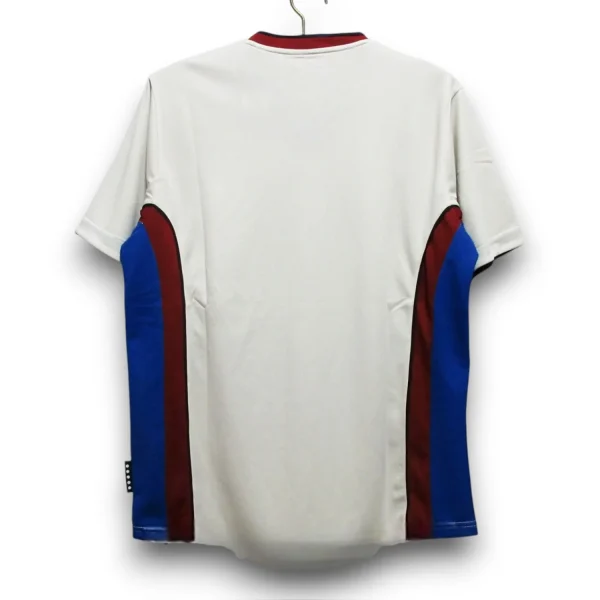image_68ca9111-78b8-4725-8290-8be9180fd306-Photoroom.webp Camiseta Barcelona 1998-1999 Visitante