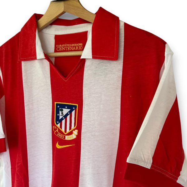image_aeb0abec-789a-458b-bd30-6135341cd556-Photoroom.jpg Camiseta Atletico de Madrid 2003-2004 Local Centenario