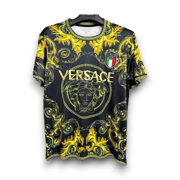 italia-versace-doraD.jpg Camiseta Italia 2024-2025 Edición Versace