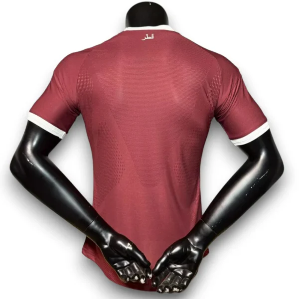 qatar-26-local-pro-player1.webp Camiseta Qatar 2026 Local – Version Pro Player
