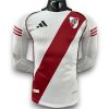 river-25-26-home-long-sleeve-player-version-S-4XL-Photoroom.jpg Camiseta River Plate 2025-2026 Local Manga Larga – Version Pro Player